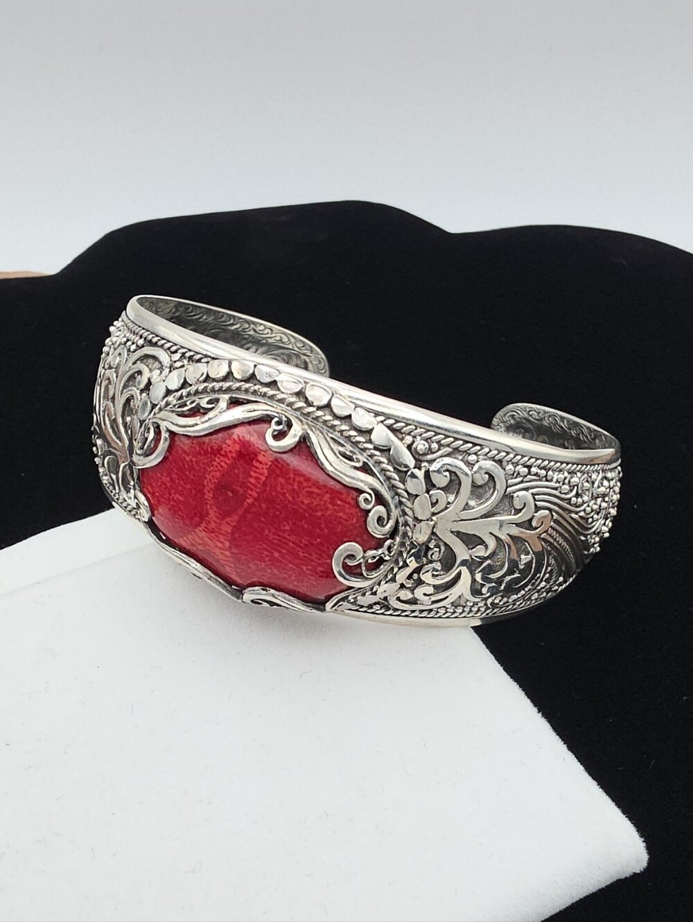 Sarda 925 Sterling Silver Red Sponge Coral Bali Cuff Bracelet Bold Statement